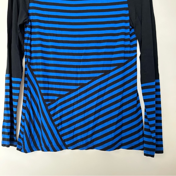 Vince Camuto Striped Long Sleeve Top - Picture 5 of 10